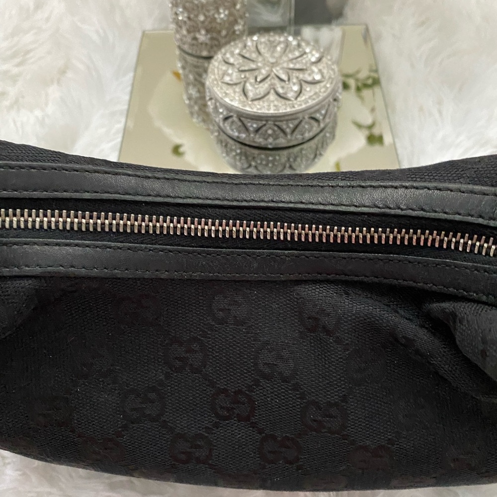 ❤️100% Authentic Vintage Gucci Bag❤️ - Picture 9 of 15